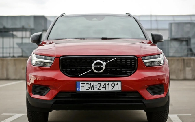 Volvo XC 40 cena 111900 przebieg: 124636, rok produkcji 2019 z Halinów małe 781